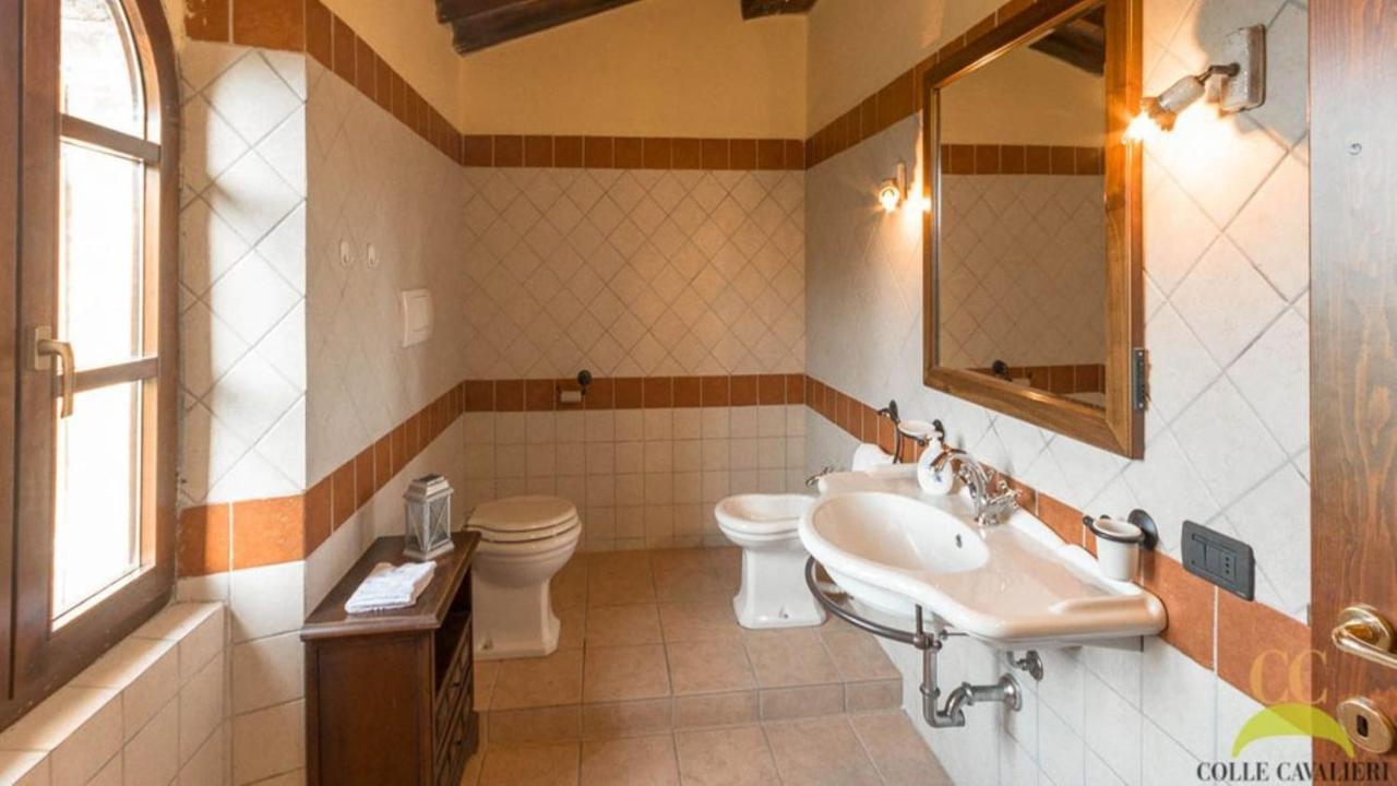Colle Cavalieri - Country House ガヴォッラーノ エクステリア 写真