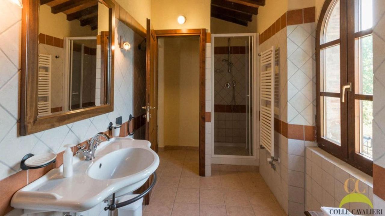 Colle Cavalieri - Country House ガヴォッラーノ エクステリア 写真