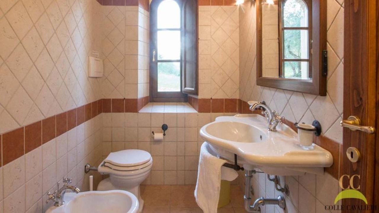Colle Cavalieri - Country House ガヴォッラーノ エクステリア 写真